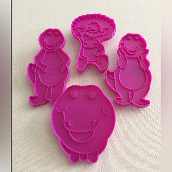 Vintage Barney the Dinosaur Cookie Cutter Boop Wilton New in Package - Picture 2 of 5